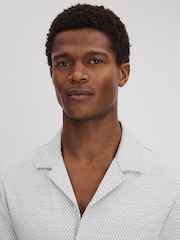 Reiss Light Grey Brewer Jacquard Cuban Collar Shirt - Image 4 of 6