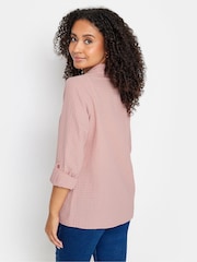 M&Co Petite Textured Turn Back Sleeve Shirt - Bild 4 von 5