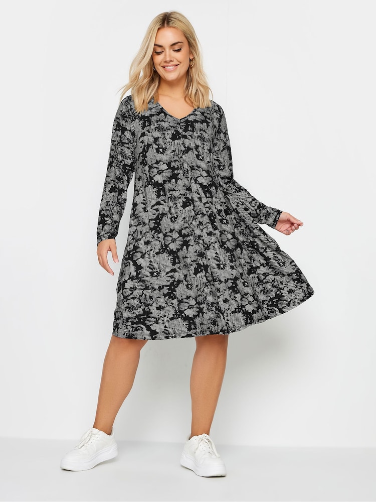 Yours Curve Black Pleated Front Shorter Dress - Image 2 of 4