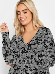 Yours Curve Black Pleated Front Shorter Dress - Image 4 of 4