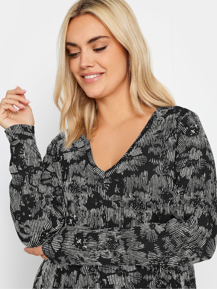 Yours Curve Black Pleated Front Shorter Dress - Image 4 of 4