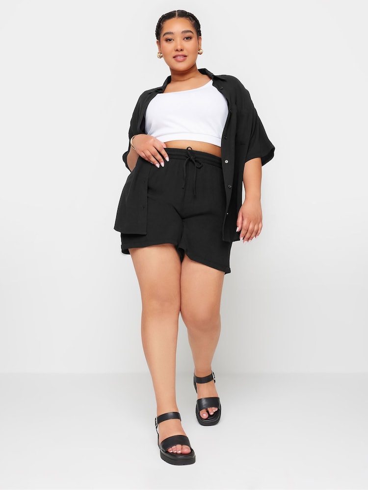 Yours Curve Black Limited Crinkle Short Co-Ord - Image 2 of 5