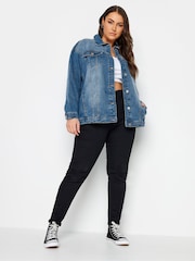 Chaqueta vaquera oversize de algodón 100 % de Yours Curve - Imagen 2 de 4