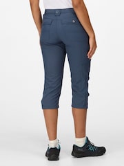 Azul - Regatta Chaska Capri Trousers with 40+ UPF Sun Protection - Imagen 2 de 9