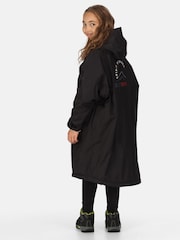 Regatta Black Junior Waterproof Fleece Lined Changing Robe - Image 3 of 9