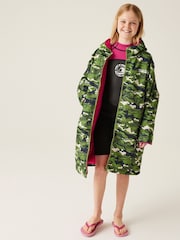 Regatta Green Junior Waterproof Fleece Lined Changing Robe - Image 1 of 11