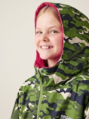 Regatta Green Junior Waterproof Fleece Lined Changing Robe - Image 2 of 11