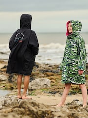 Regatta Green Junior Waterproof Fleece Lined Changing Robe - Image 3 of 11
