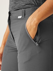 Gris - Regatta Chaska Capri Trousers with 40+ UPF Sun Protection - Imagen 5 de 10