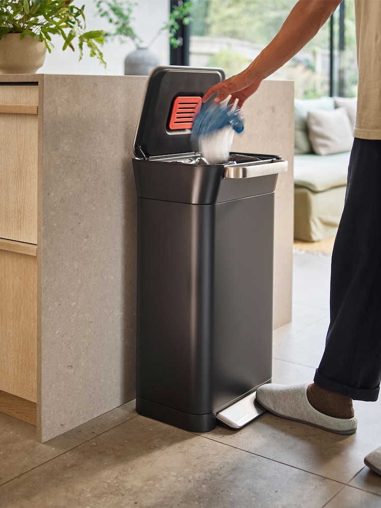 Joseph Joseph Black Titan 30L Trash Compactor Bin - Image 1 of 1
