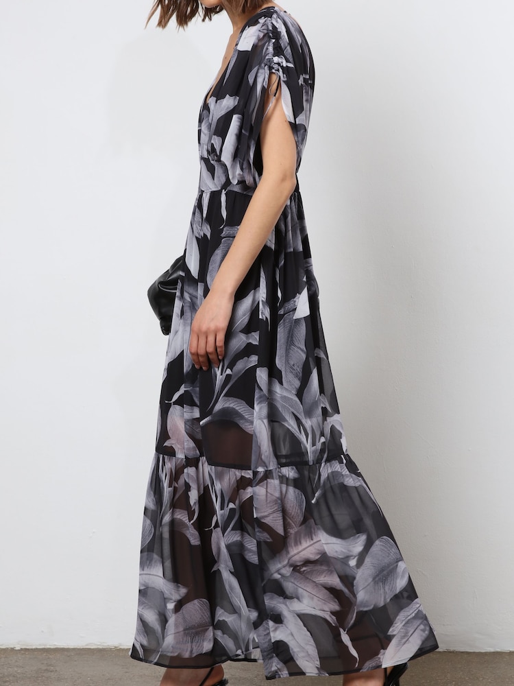 Religion Maxikleid mit gestuftem Rockteil und wunderschönem Druckmuster - Bild 6 von 6 Religion Maxikleid mit gestuftem Rockteil und wunderschönem Druckmuster - Bild 6 von 6