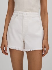 Good American White Good American Raw Hem Denim Shorts - Image 3 of 5