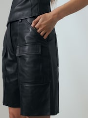 Reiss Black Eliana Leather Cargo Shorts - Image 3 of 7