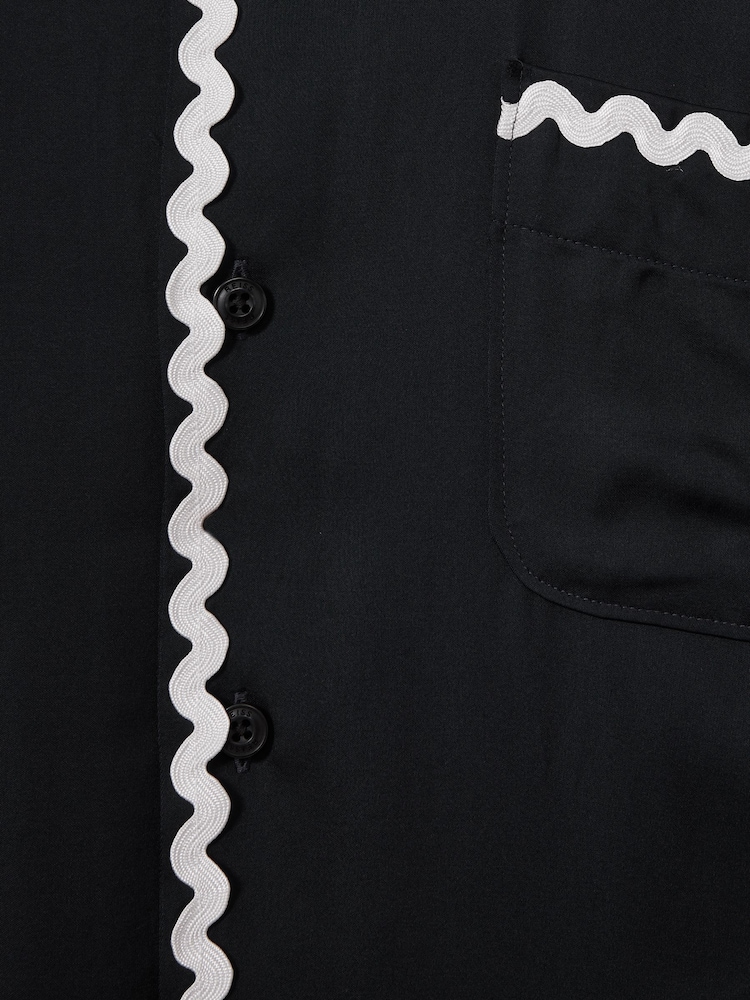 Reiss Navy Fable Viscose Satin Contrast Trim Cuban Collar Shirt - Image 6 of 6