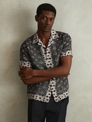 Reiss Black Multi Pantain Linen Printed Cuban Collar Shirt - Image 3 of 5