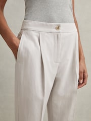 Reiss Light Grey Farrah Petite Tapered Suit Trousers with TENCEL™ Fibers - Image 5 of 7