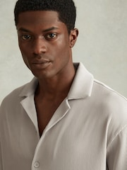 Reiss Silver Chase Ribbed Cuban Collar Shirt - Image 4 of 6