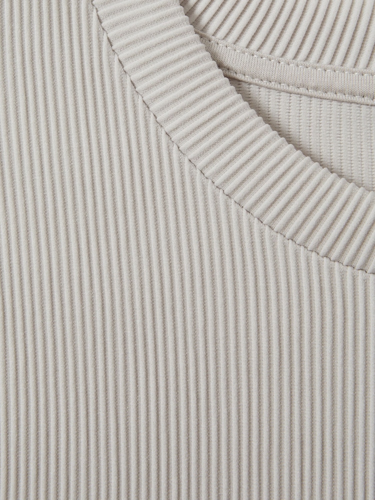 Reiss Silver Skyee Oversized Ribbed Crew Neck T-Shirt - Image 6 of 6