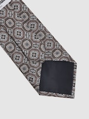 Reiss Tobacco Assisi Silk Medallion Print Tie - Image 4 of 5