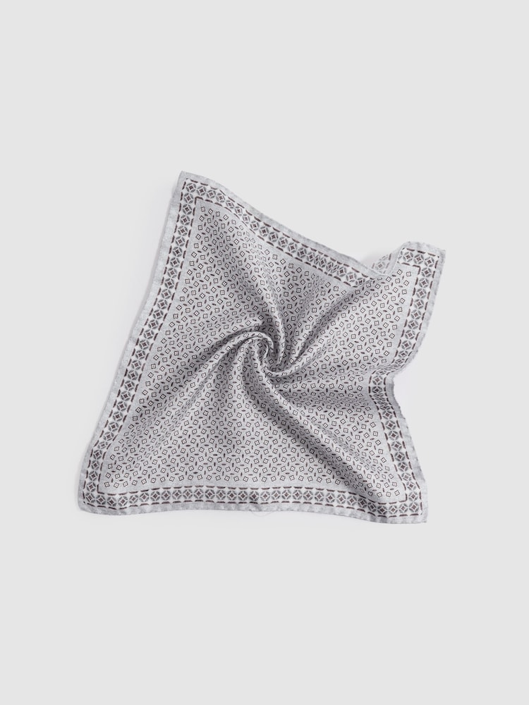 Reiss Soft Ice Nicolo Silk Floral Print Pocket Square - Image 5 of 5