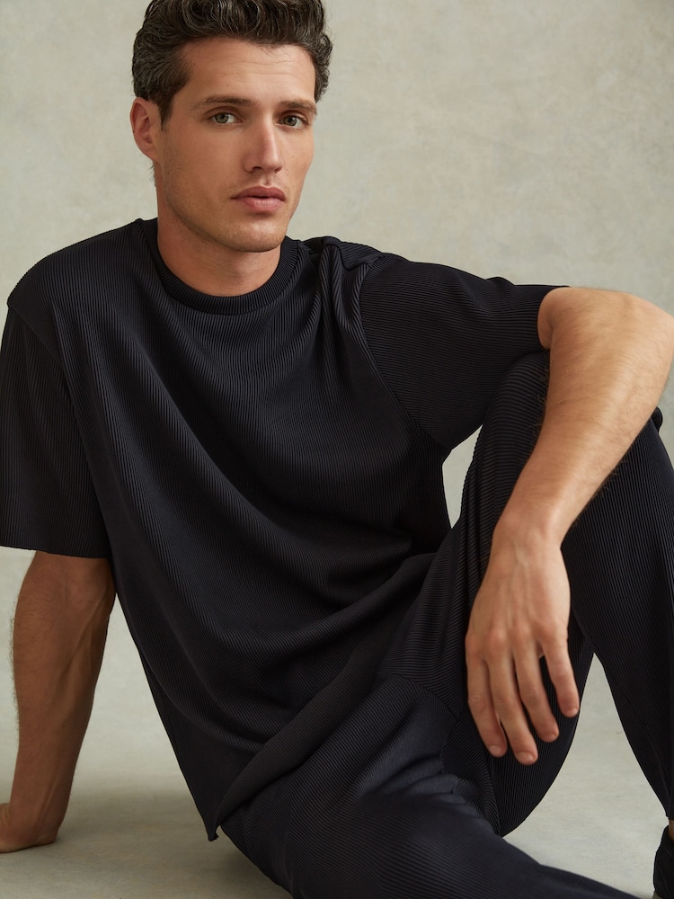 Reiss Navy Skyee Oversized Ribbed Crew Neck T-Shirt - Image 1 of 5