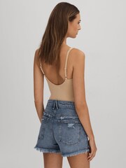 Indigoblau - Good American Denim-Shorts mit Fransensaum - Bild 3 von 4