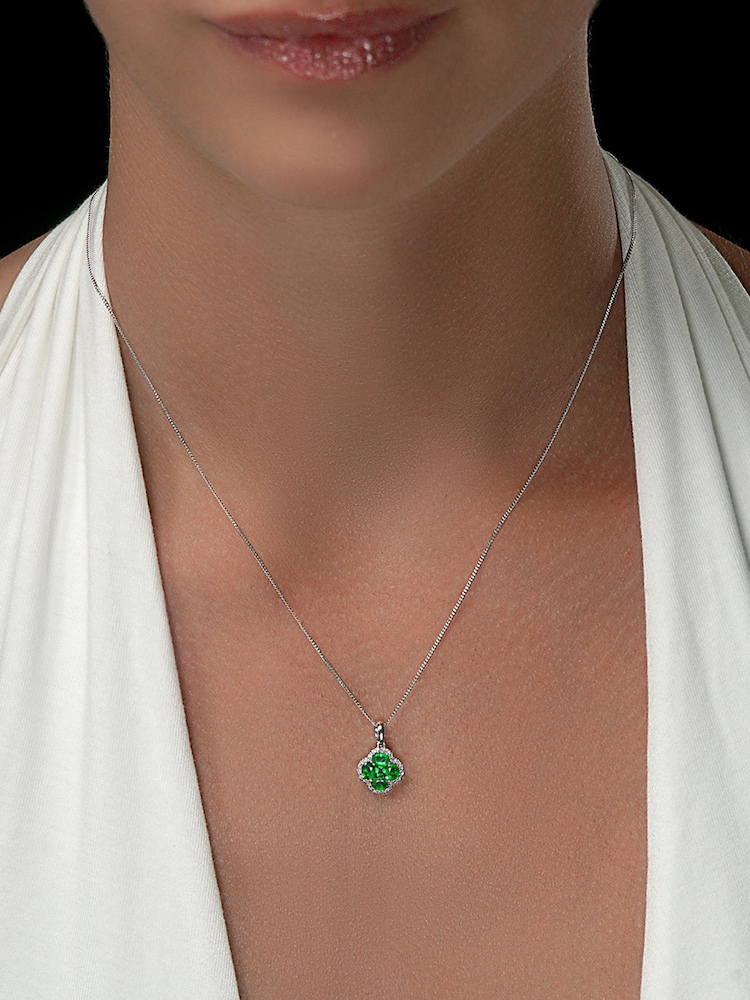 The Diamond Store Emerald 1.08ct Diamond 9k White Gold Clover Necklace - Image 2 of 3