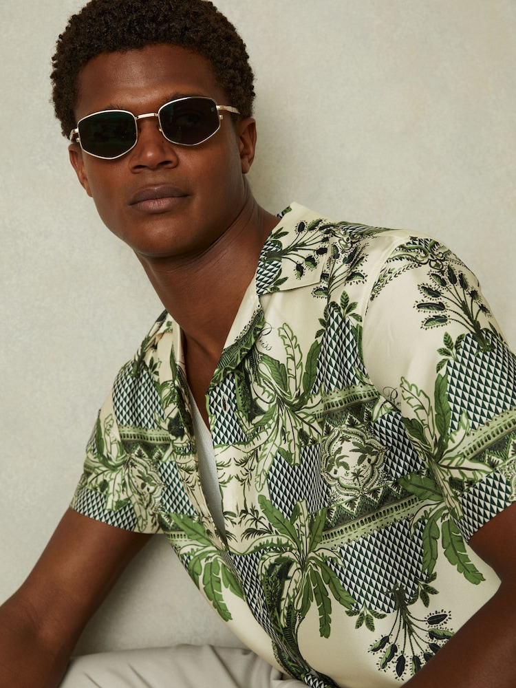 Reiss Bright Green Lulu Relaxed Palm Print Cuban Collar Shirt - Image 1 of 5