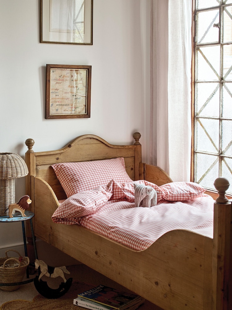 Piglet in Bed Red Dune Kids Gingham 100% Cotton Fitted Sheet - Image 1 of 5