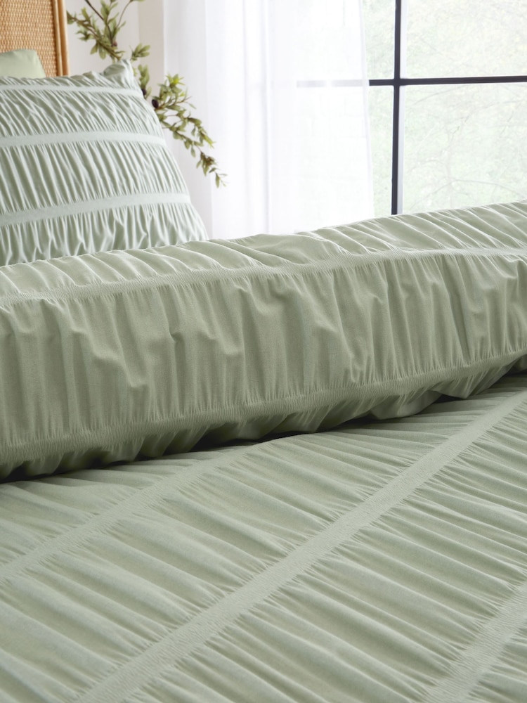 Catherine Lansfield Sage Green Seersucker Easy Care Duvet Cover Set - Image 3 of 4
