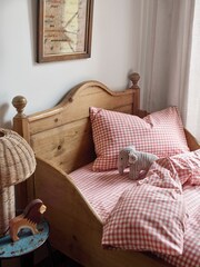 Piglet in Bed Red Dune Kids Gingham 100% Cotton Fitted Sheet - Image 2 of 3