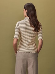 Schwarz/Ecru - Ribbed Lettuce Hem Collared Polo Top - Bild 2 von 7