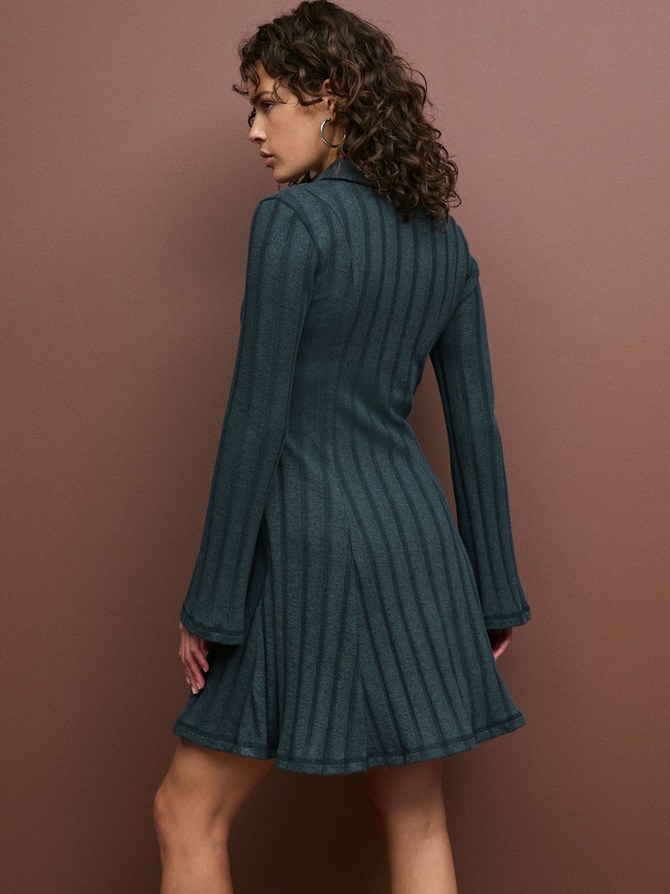 Petrolblau - Geripptes Minikleid mit Kragen und langen Ärmeln - Bild 2 von 5 Petrolblau - Geripptes Minikleid mit Kragen und langen Ärmeln - Bild 2 von 5