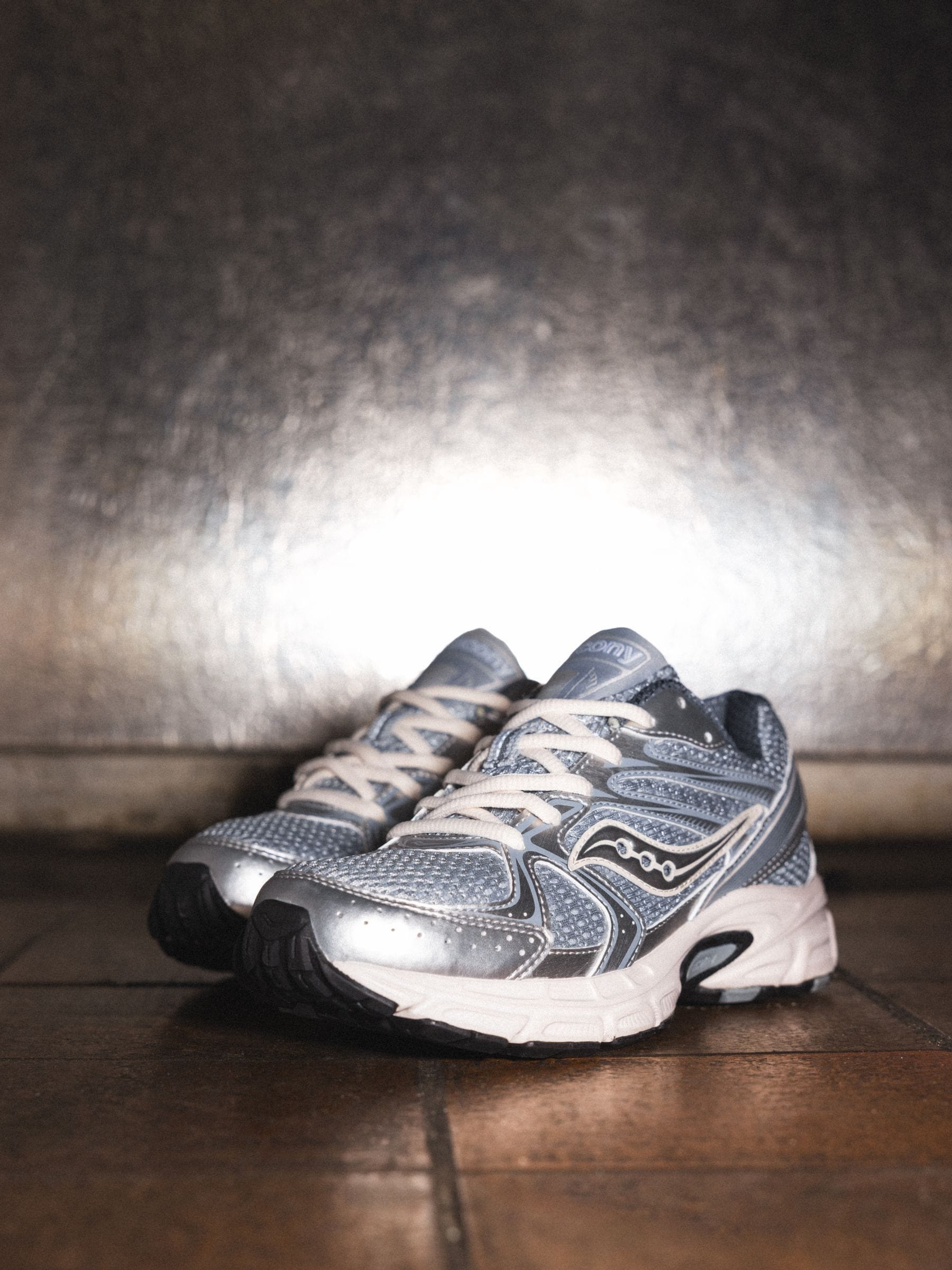Buy Saucony Silver Ride Millennium Trainers from Next Luxembourg