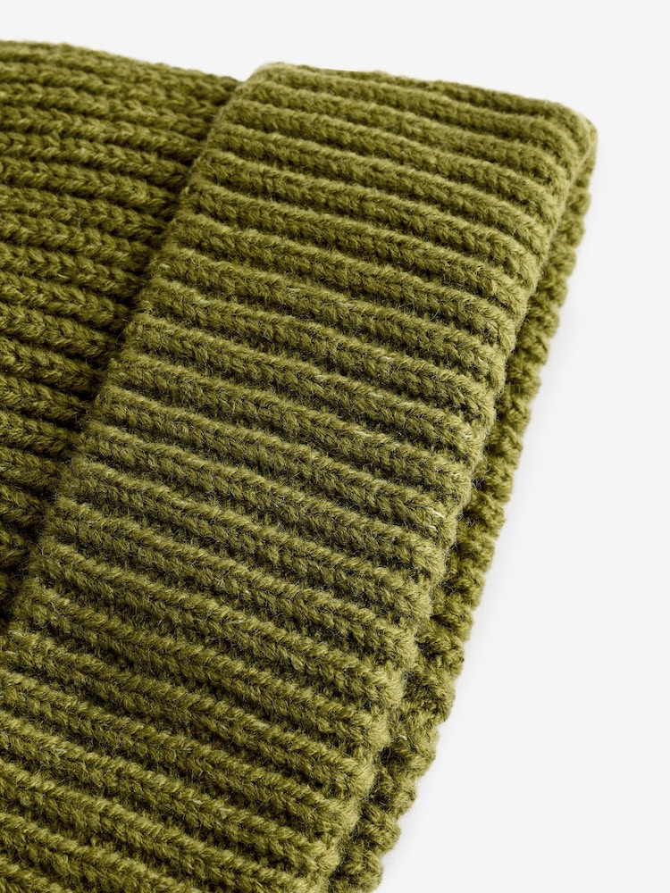 Olivno zelena - Pletena beanie kapa - Slika 4 iz 4