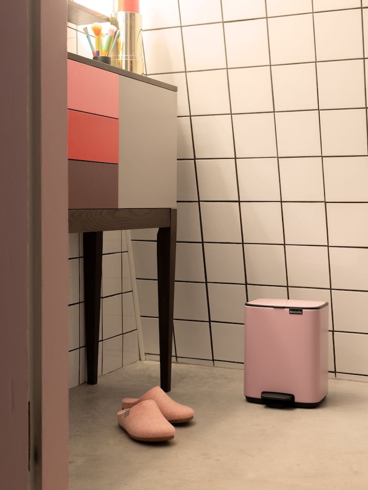 Brabantia Lilac Pink Bo Pedal Bin - Image 1 of 6 Brabantia Lilac Pink Bo Pedal Bin - Image 1 of 6