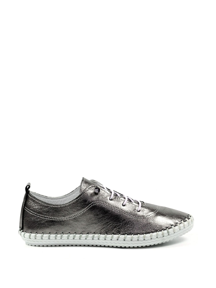 srebrna (barva); srebro modrosiva - Lunar St. Ives Plimsoll, čevlji - Slika 1 iz 7 srebrna (barva); srebro modrosiva - Lunar St. Ives Plimsoll, čevlji - Slika 1 iz 7