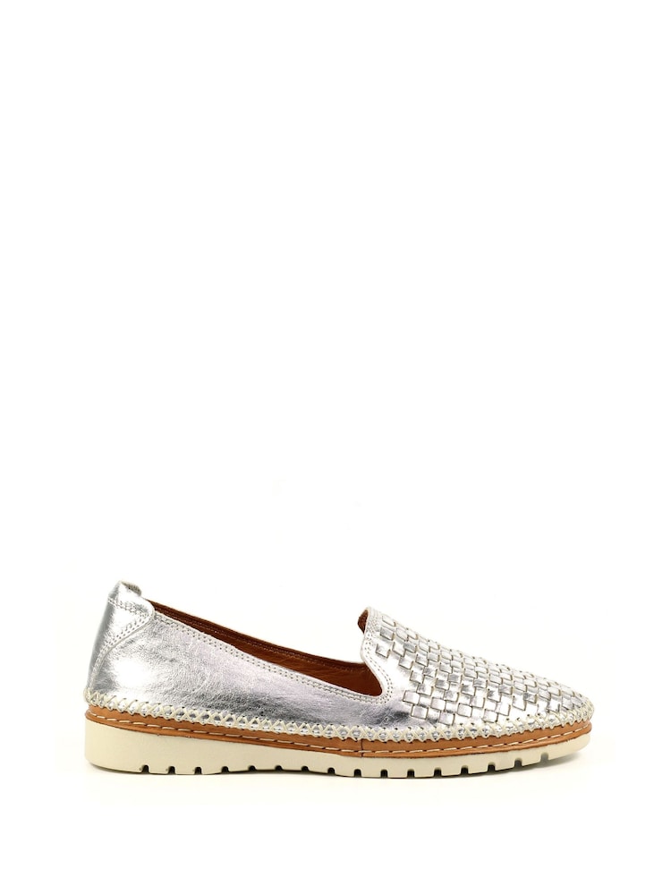 Lunar Garbo Silver Lea. Shoes - Image 1 of 2