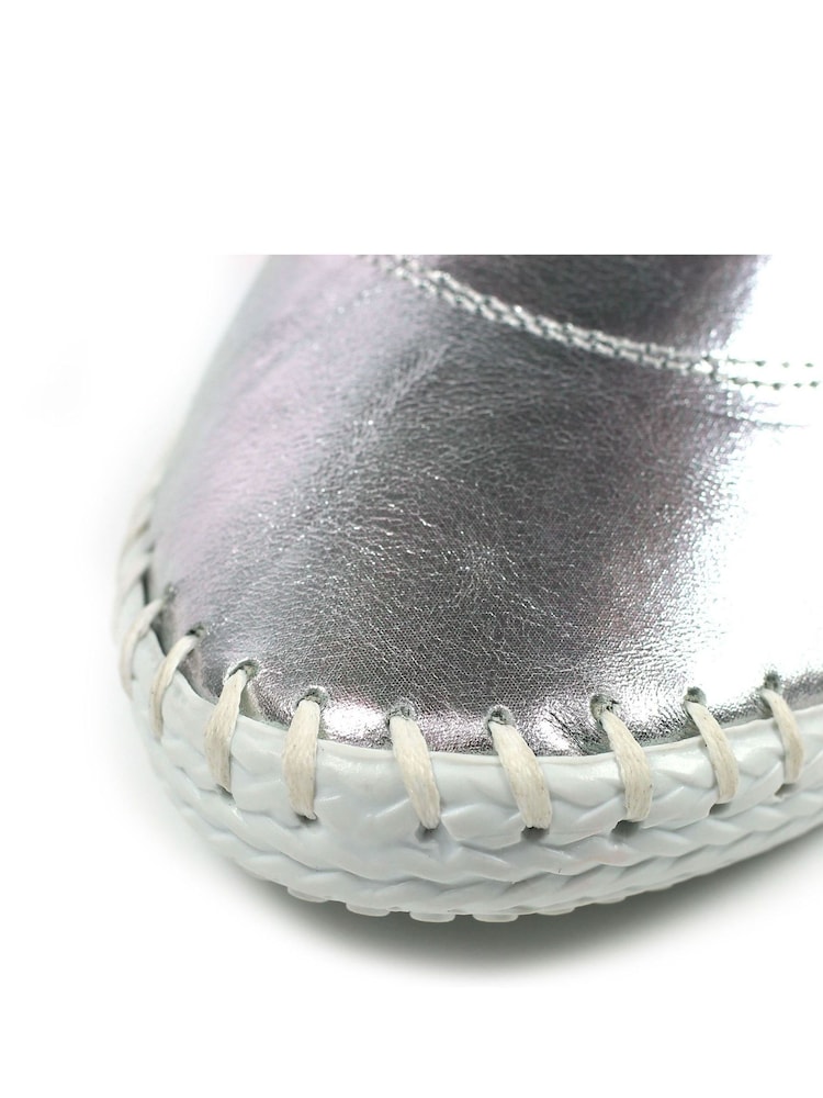 srebrna (barva); srebro V metalnih barvah - Lunar St. Ives Plimsoll, čevlji - Slika 10 iz 10 srebrna (barva); srebro V metalnih barvah - Lunar St. Ives Plimsoll, čevlji - Slika 10 iz 10