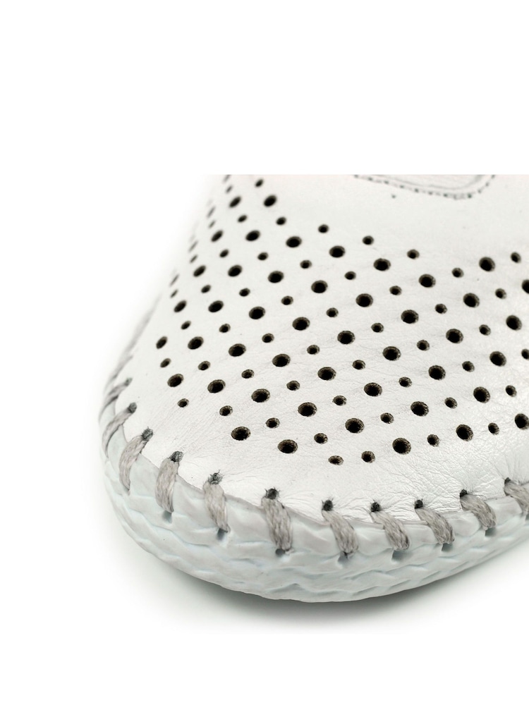 Lunar Yarmouth Leather Shoes - Image 7 of 7