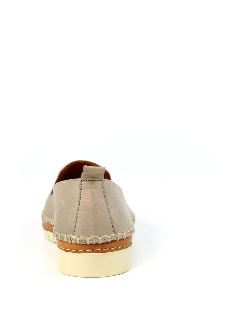 بني - Lunar Kenley Leather Shoes - صورة 6 من 6