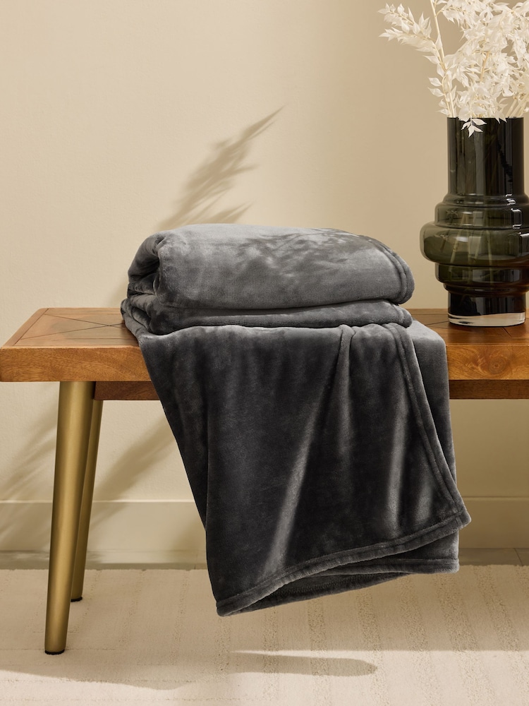 Charcoal Grey Plush Fleece Throw - Image 2 of 3