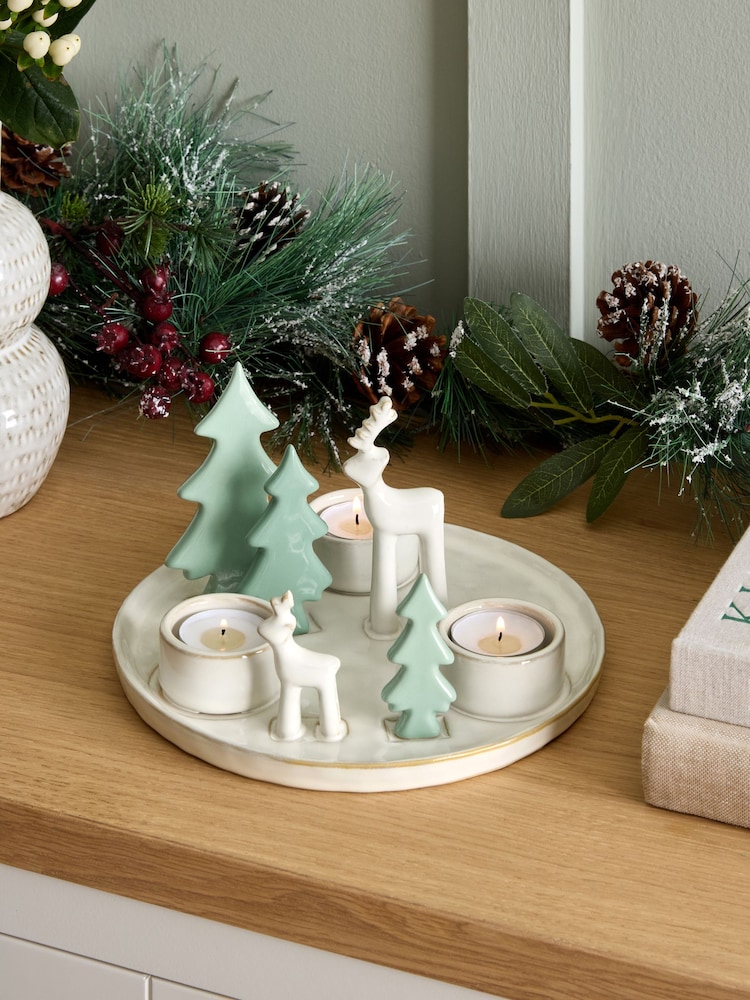 White Stag Plate Christmas Tea Light Candle Holder - Image 1 of 6
