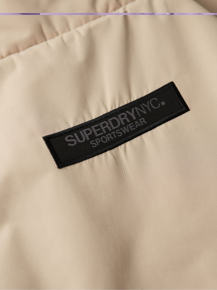 Nude - Superdry Sports Harrington-Jacke - Bild 8 von 8