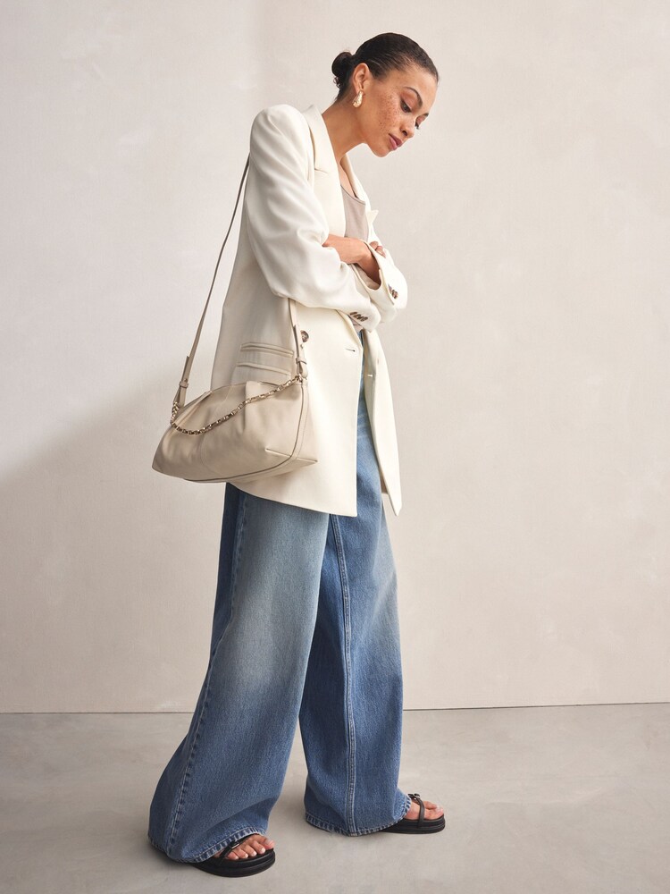 White Leather Pleated Chain Clutch - Image 2 of 9 White Leather Pleated Chain Clutch - Image 2 of 9