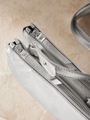 Silber - Small Leather Zip Cross-Body Bag - Bild 6 von 9