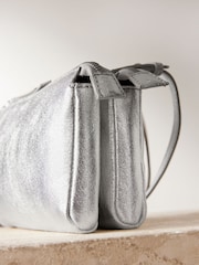 Silber - Small Leather Zip Cross-Body Bag - Bild 7 von 9