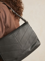 Black Leather Quilted Shoulder Bag - Image 4 of 9