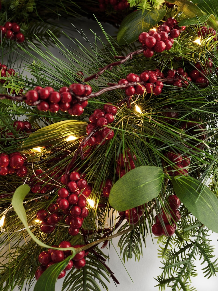Red Berry Lit Christmas Wreath - Image 6 of 6 Red Berry Lit Christmas Wreath - Image 6 of 6