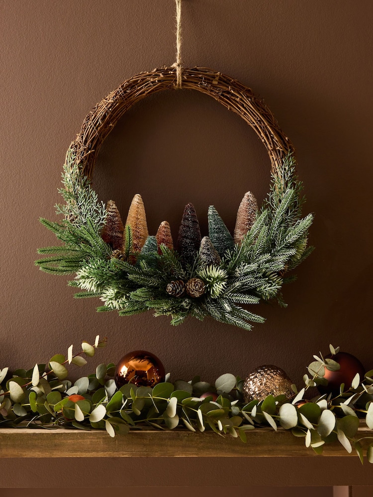 Brown Tree Scene Christmas Wreath - Image 2 of 5 Brown Tree Scene Christmas Wreath - Image 2 of 5